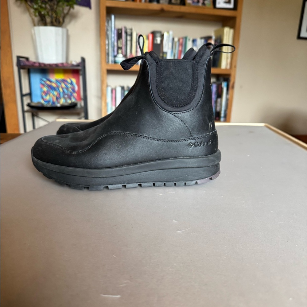 Columbia Women’s Black Slip-On Chelsea Winter Boots - Picture 1 of 6